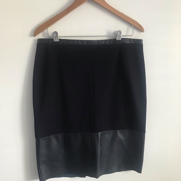 Navy Danier Pencil Skirt - Picture 1 of 3